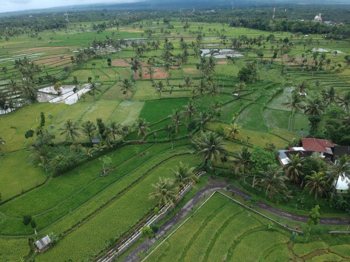 Peraja Bungalows Loyok Sangyang Екстер'єр фото