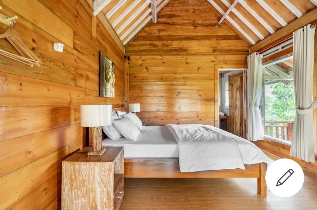 Peraja Bungalows Loyok Sangyang Екстер'єр фото