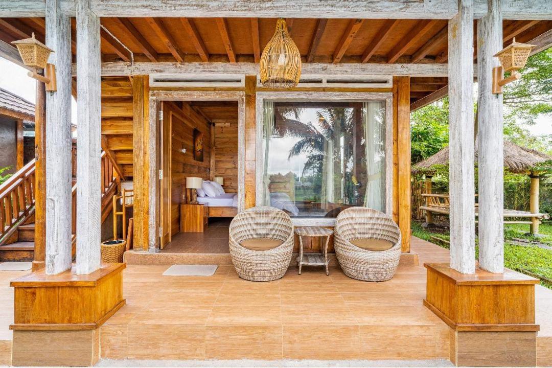 Peraja Bungalows Loyok Sangyang Екстер'єр фото