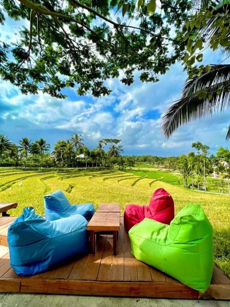 Peraja Bungalows Loyok Sangyang Екстер'єр фото